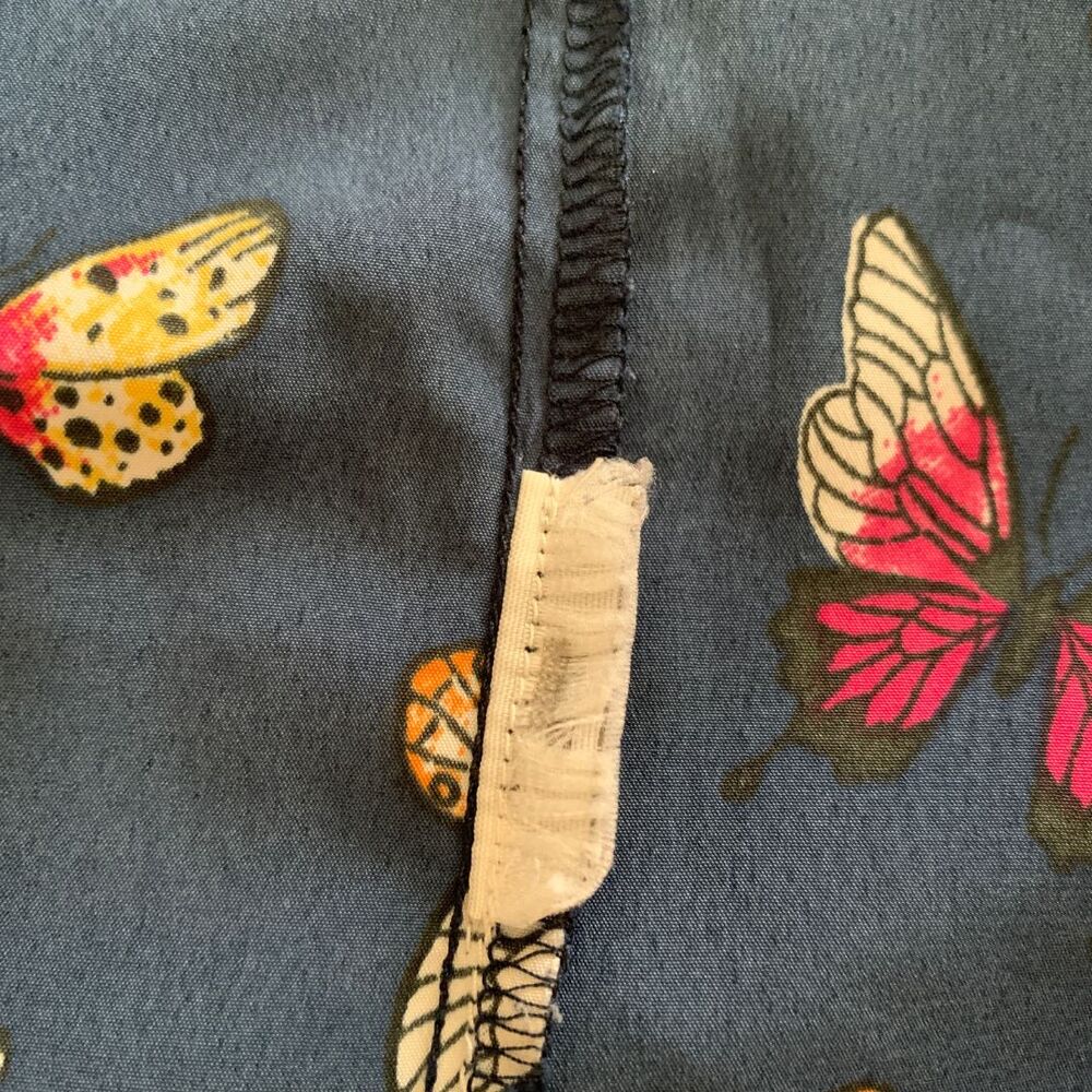 Abercrombie & Fitch Butterfly Print Blouse Size M Navy Short Sleeve Keyhole Back - Picture 9 of 11